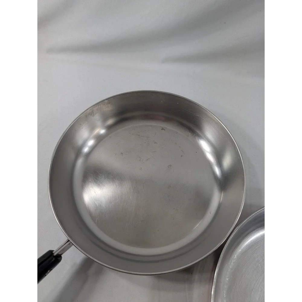 2) Vintage 1801 REVERE WARE 10